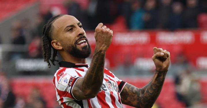 Sorba Thomas' celebration sent loud message as Mark Robins singles out Stoke City ace
