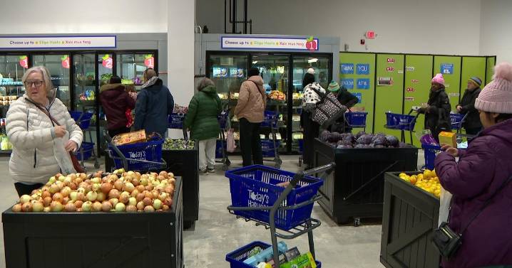 Minnesota Gov. Tim Walz set to announce emergency funding for food shelves amid shutdown