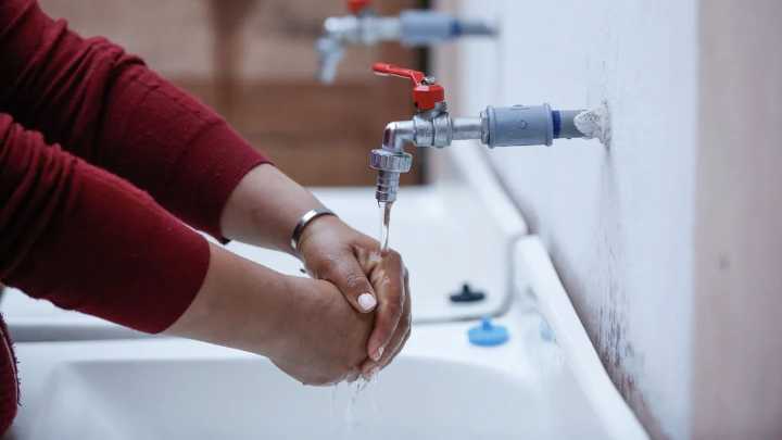 Comienza la restitución del servicio de agua en Comodoro