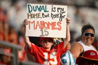 What to watch for as Chiefs look to rise above .500 on Monday Night Football