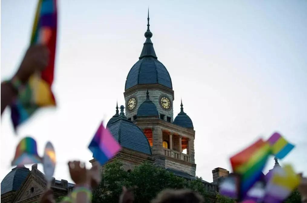 Texas judges who don’t perform gay weddings for faith reasons won’t face sanctions, high court says