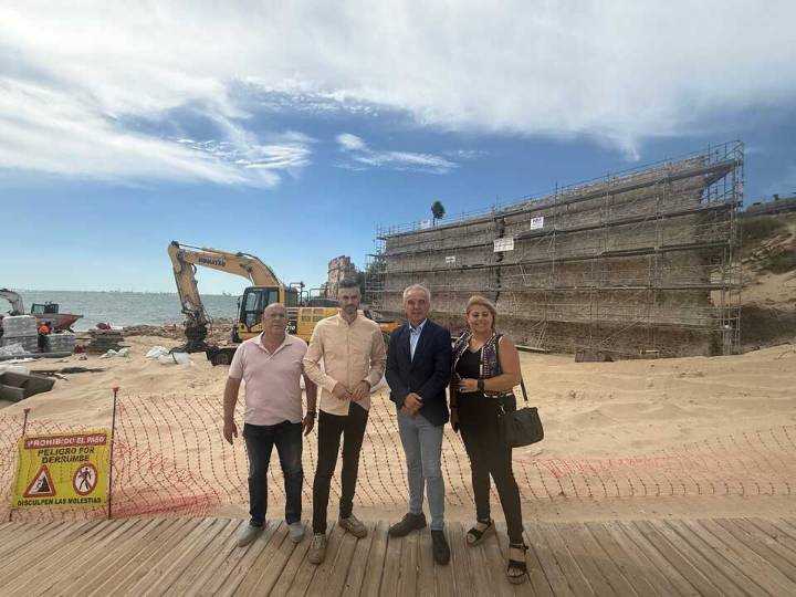 Alfonso Moscoso visita a las obras de rehabilitación de La Muralla
