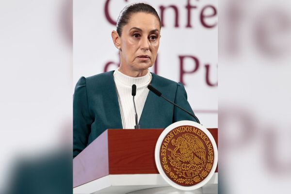 Sheinbaum reconoce "desesperación" tras inundaciones en México