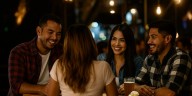 Hacer amigos después de los 30: estrategias para vencer el aislamiento social