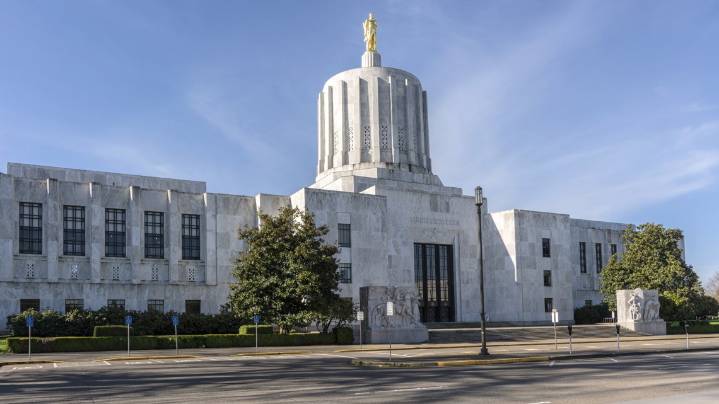 Oregon seeks dismissal of Marion County lawsuit over ICE subpoenas