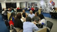 Instalan comisión con docentes y directores para evaluar impacto de tareas escolares