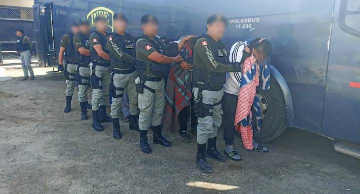 Trasladan por seguridad penitenciaria a 17 internos del penal de Piura
