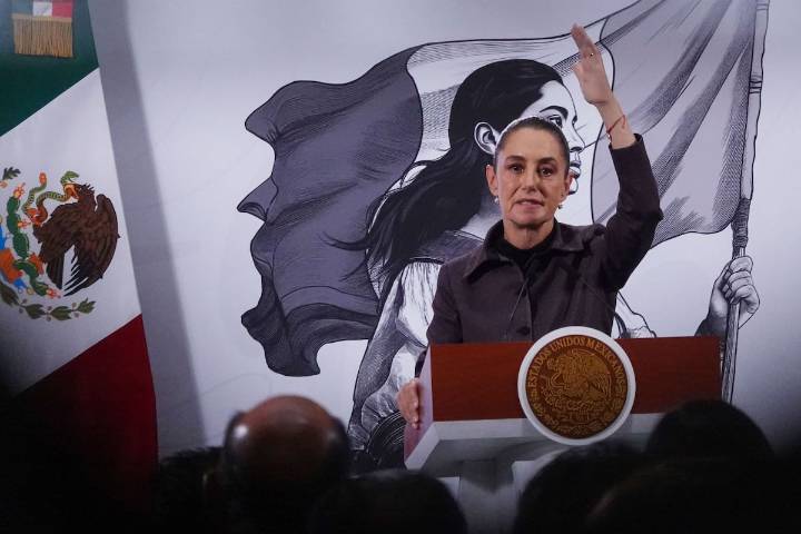 Sheinbaum busca frenar aranceles de Trump a camiones mexicanos