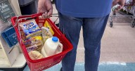 Paralización de fondos del PAN podría tener efecto dominó en los supermercados y la agricultura