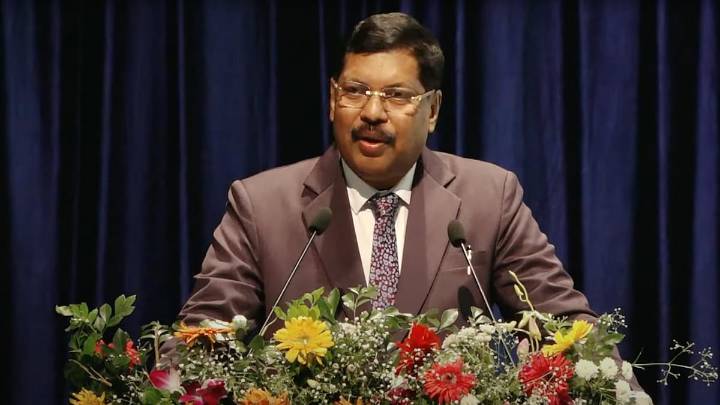 Lawyer Throws Shoe at Chief Justice B.R. Gavai Over Vishnu Idol Remark