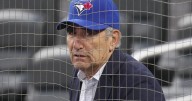 Justin Bieber shows pride: Toronto Blue Jays vs L.A. Dodgers