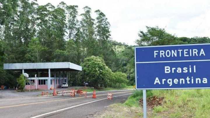 El Ministerio de Seguridad argentino activó una alerta en las fronteras por los hechos violentos en Brasil