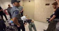 Periodista es hospitalizado tras ser empujado por agentes federales en corte de inmigración de NY