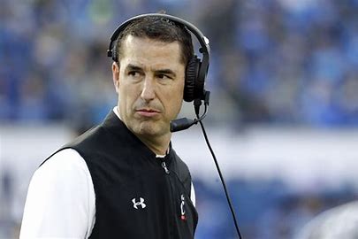 3 Head Coaches Ready to Replace Luke Fickell as Wisconsin Faces $25M Buyout Question Three top candidates emerge to replace Luke Fickell as Wisconsin weighs a $25M buyout Ameek Abdullah Jamal 2 hrs ag