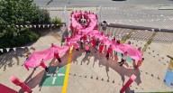 Realiza IMSS “lazo rosa”, para la prevención del cáncer de mama