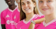 Enfado con la camiseta ‘solidaria’ contra el cáncer del Granada: valen 85 euros, pero se donan solo dos