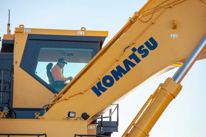 Komatsu abre vacantes en la Región Metropolitana, Valparaíso, Los Lagos y Atacama: Revisa cómo postular