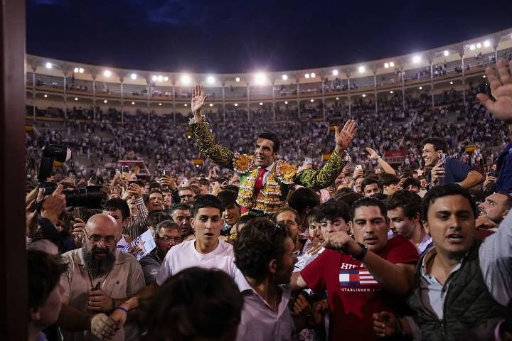 La desgarrada superación de Emilio de Justo, por la Puerta Grande de Las Ventas