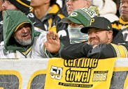 Aaron Rodgers reunion spoiled by Packers, who took over on the field and in the stands