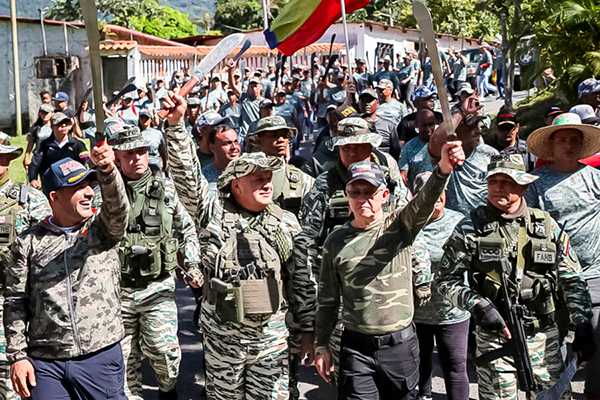 Venezuela activa plan de defensa en cuatro estados ante “amenaza” de EE.UU.