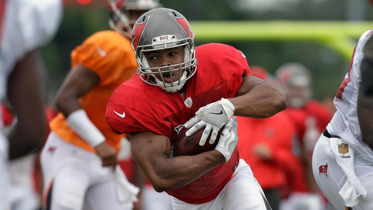 Former NFL star Doug Martin dies at 36