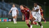 Linda Caicedo recibió premio de la UEFA Champions League