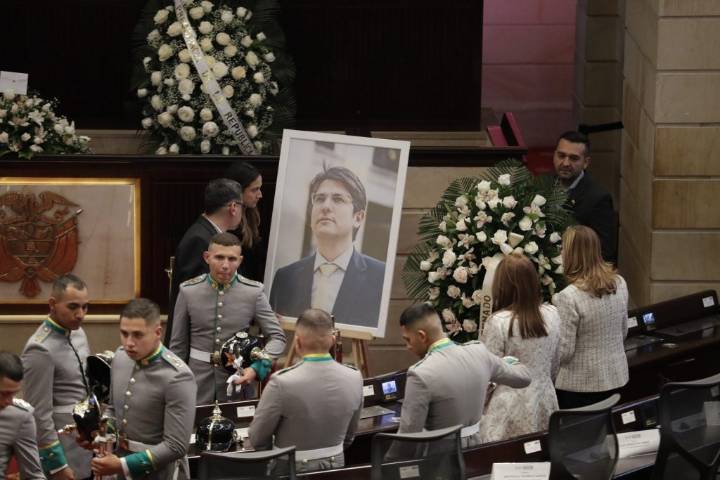 Juez envía a prisión a El Viejo por su implicación en el asesinato de Miguel Uribe Turbay