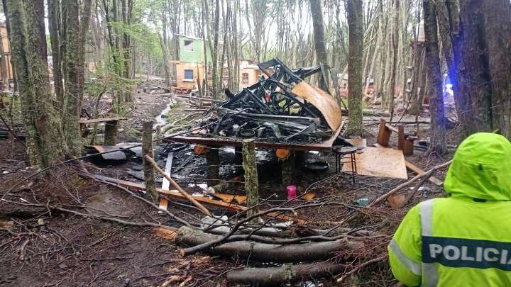 Incendio destruyó una casa precaria