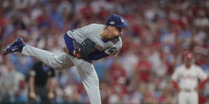 Blake Snell throws 6 scoreless innings in NLDS Game 2