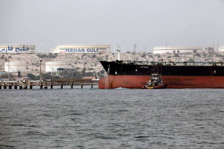 U.S. Ratchets Up Pressure on Iranian Energy