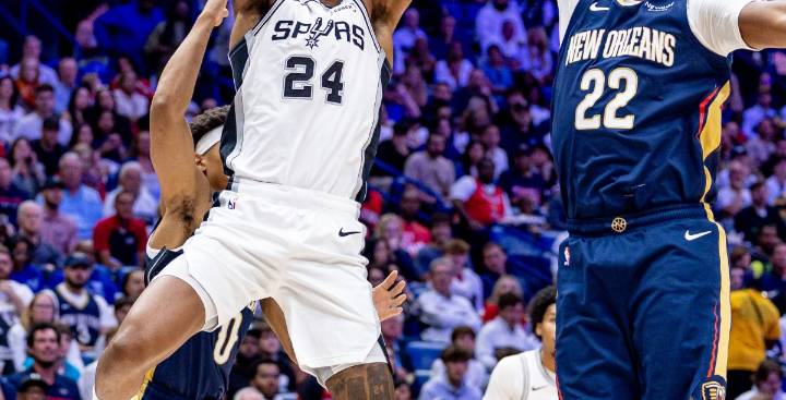 Spurs get chippy OT win against Pelicans to improve to 2