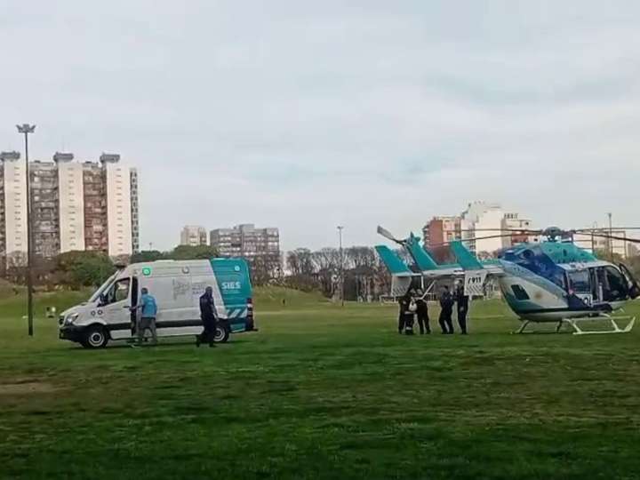 Explosión en una escuela de Pergamino: una nena está grave en el Garrahan y una mujer tuvo que ser operada