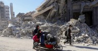 Compás de espera en Gaza: Israel retrasa la apertura del paso de Rafah mientras continúan los ataques puntuales