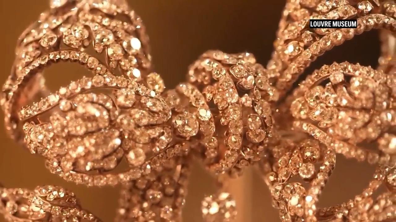 How investigators hunt audacious robbers who snatched France's imperial jewels
