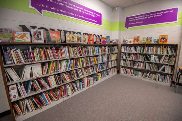 Censura en aumento: más de 6,800 libros prohibidos en escuelas públicas de EE.UU.
