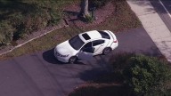 2 pedestrians hit by car in Mansfield