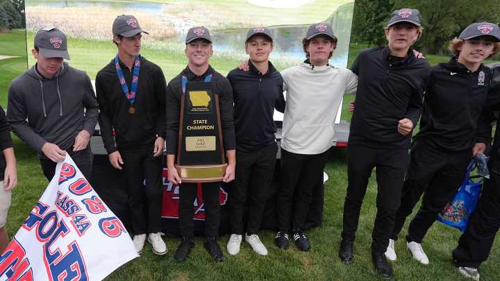 Andrew Johannsen and Dowling Catholic claim 4A boys state golf titles
