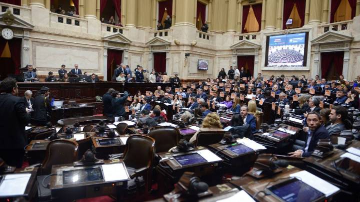 Diputados exigen reprogramar la fecha de las interpelaciones a Karina Milei, Caputo y Lugones