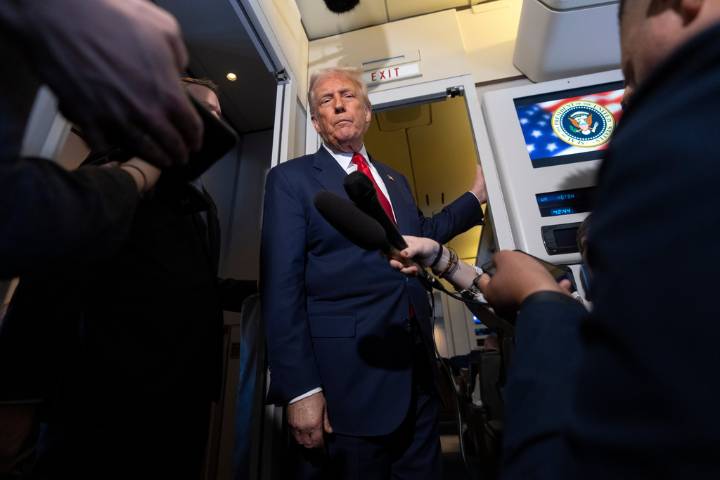 SNAP Deadline ramps up shutdown pressure on Trump, Democrats