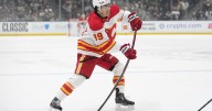 Calgary Flames blend youth into home-opener with Parekh, Honzek season debuts