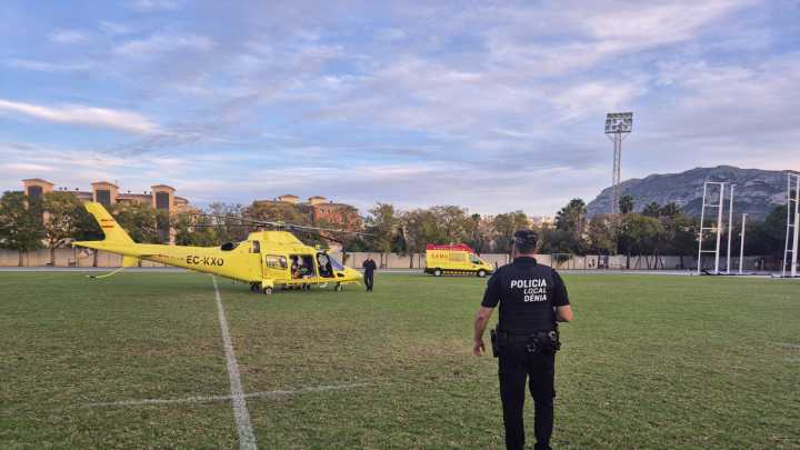 Así fue el rescate que salvó la vida de un aficionado en el Polideportivo de Dénia