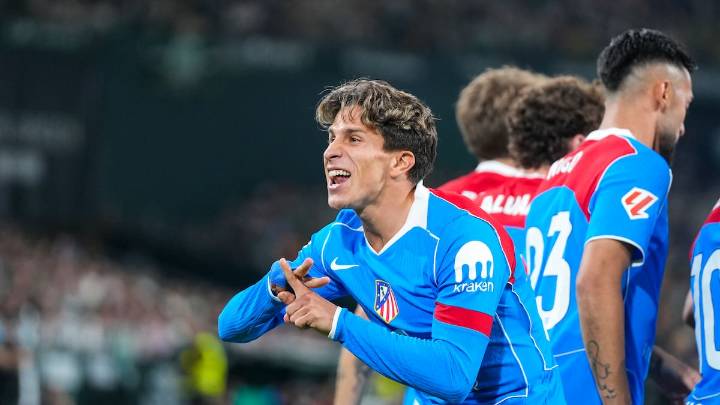 El Atleti logra su primera victoria fuera de casa (0-2) ante el Betis con un Baena protagonista