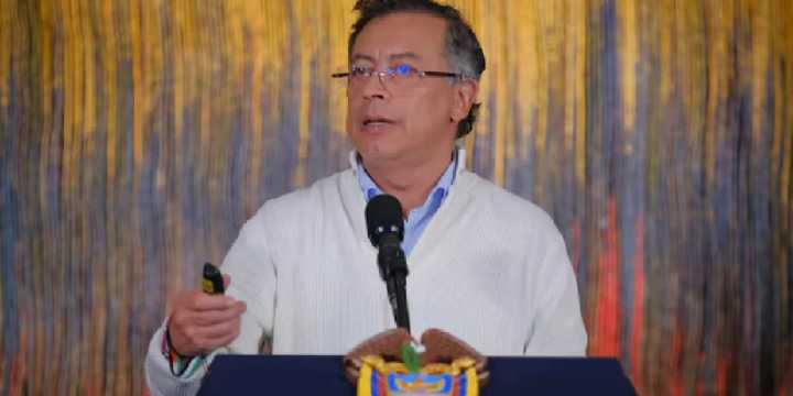 Gustavo Petro anuncia la ruptura entre Colombia e Israel y ordena salir a diplomáticos