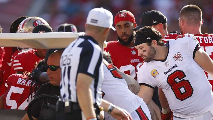 49ers lose Fred Warner but trail Bucs only 20
