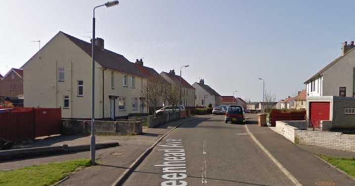 Major police presence in Scots town amid possible 'doorstep stabbing'