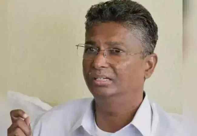 Minister Satish Jarkiholi dismisses talk of 'November revolution'...
