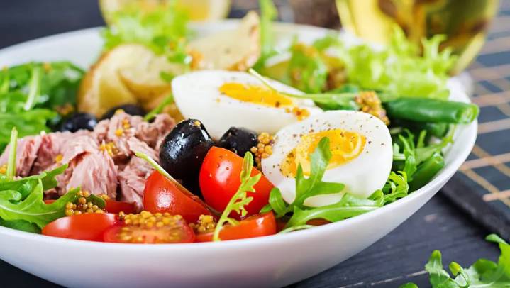 Nutrióloga explica por qué variar tus alimentos puede alargar la vida: ‘La meta es comer un arcoíris diario’
