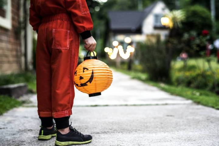 Trucos para que Halloween 2025 sea más seguro y sin accidentes: recomendaciones para peatones y conductores