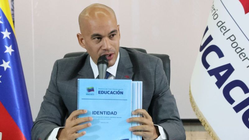 Ministerio de Educación inició debate sobre impacto de las tareas escolares