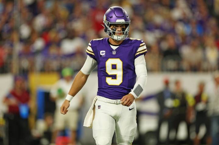 Deadspin | Vikings QB J.J. McCarthy practices for first time since Week 2